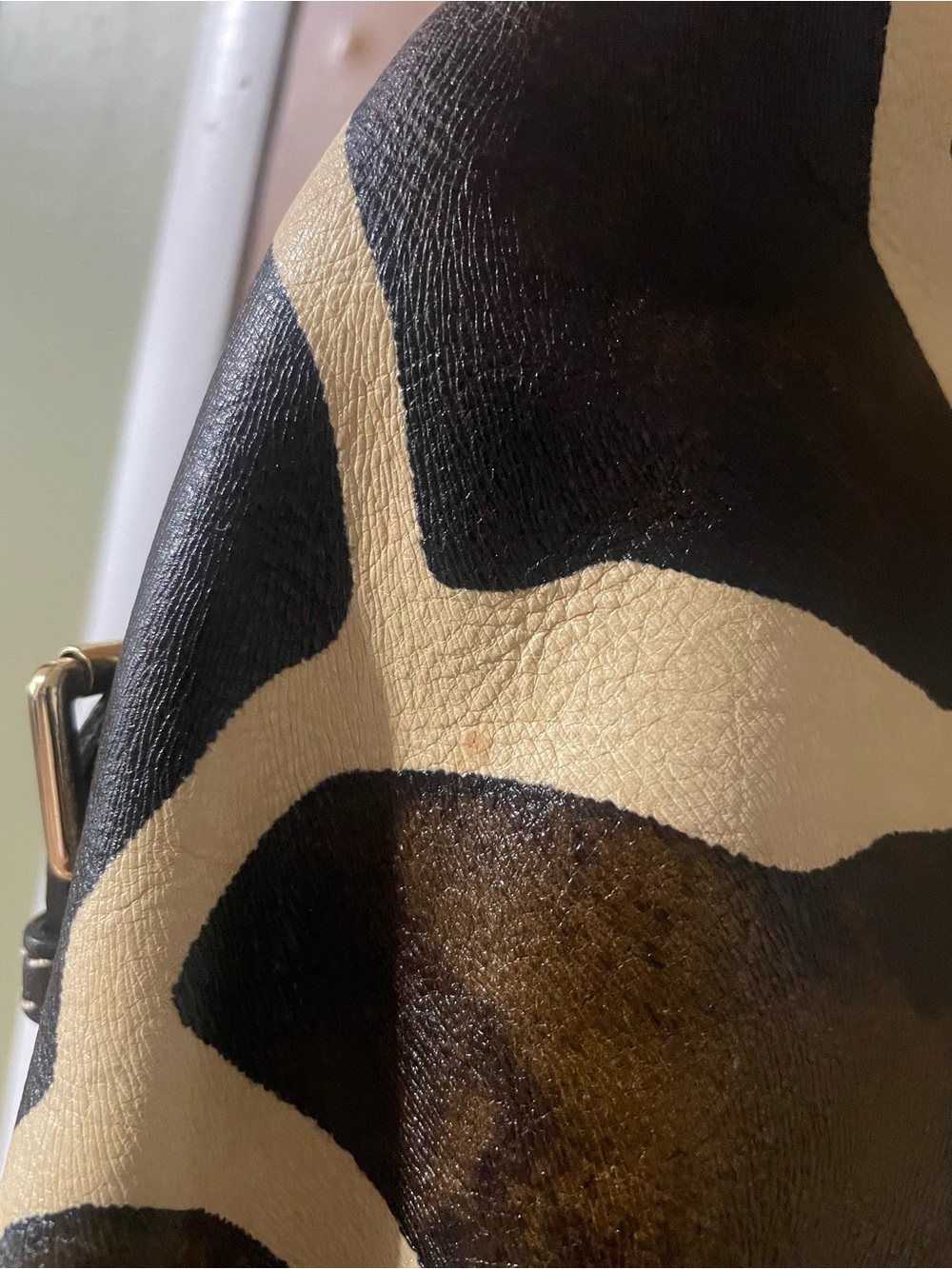 Dooney & Bourke Giraffe Print Leather Hobo Shoulder Bag Handbag - Picture 13 of 13